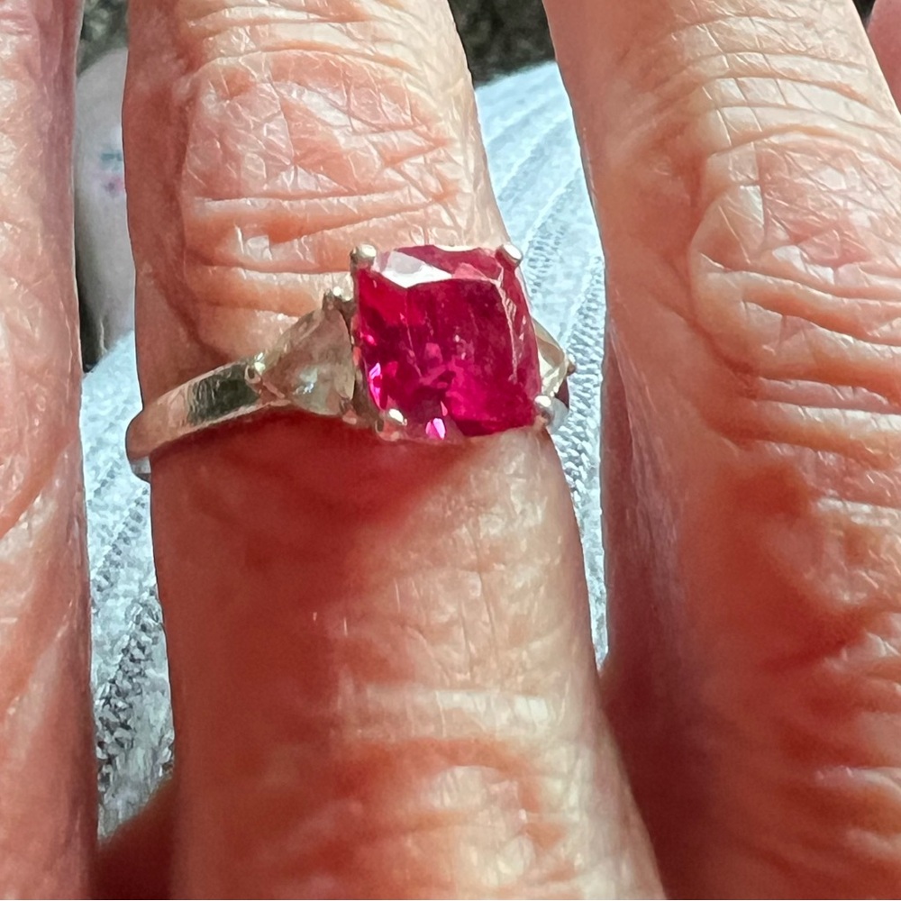 Pandora Raspberry Ring - Picture 3 of 6